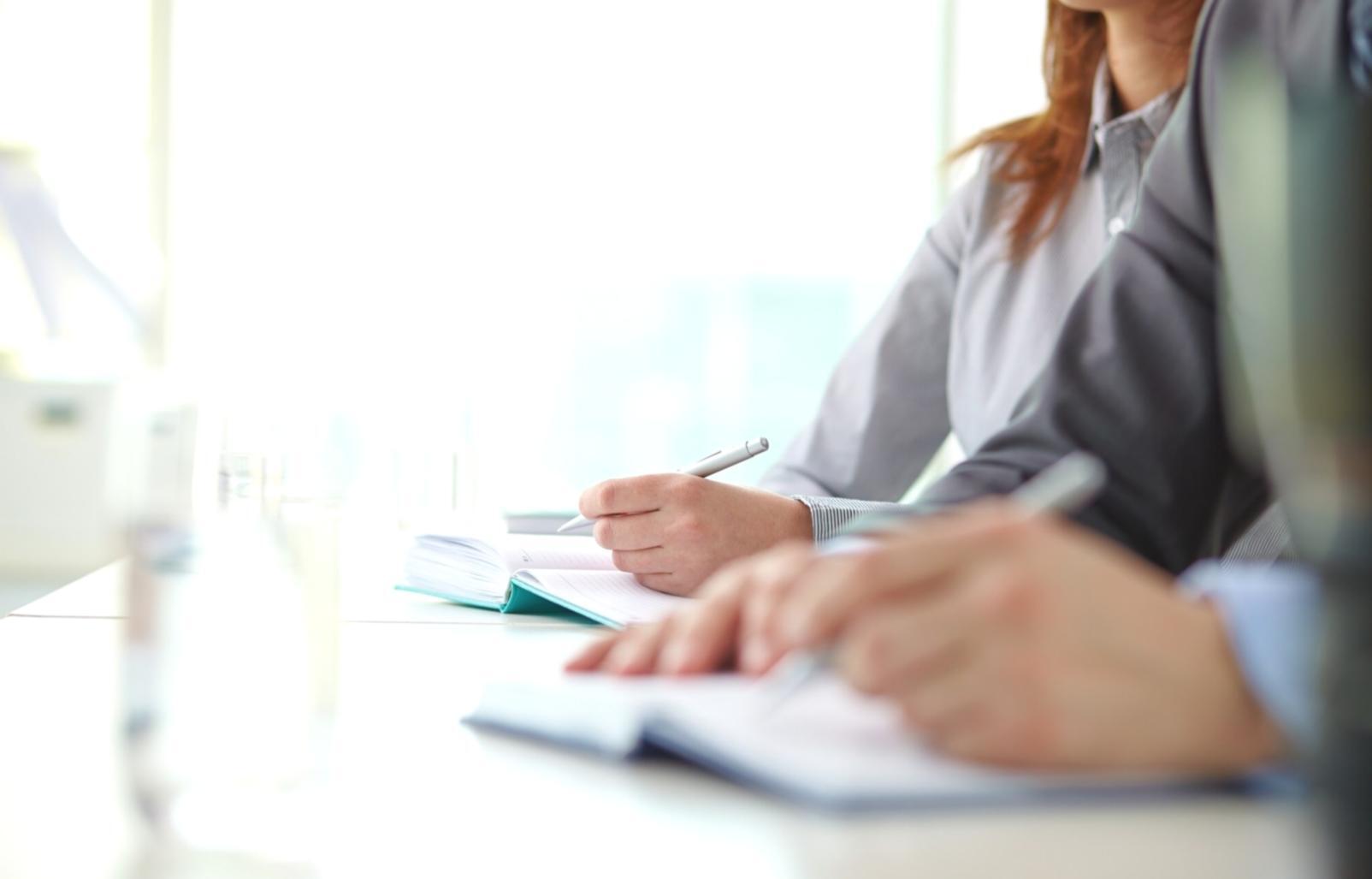 Espace de bureau avec matériel de travail